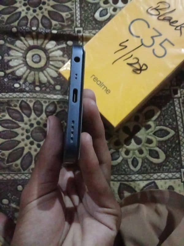 Realme c35 4,128, 4