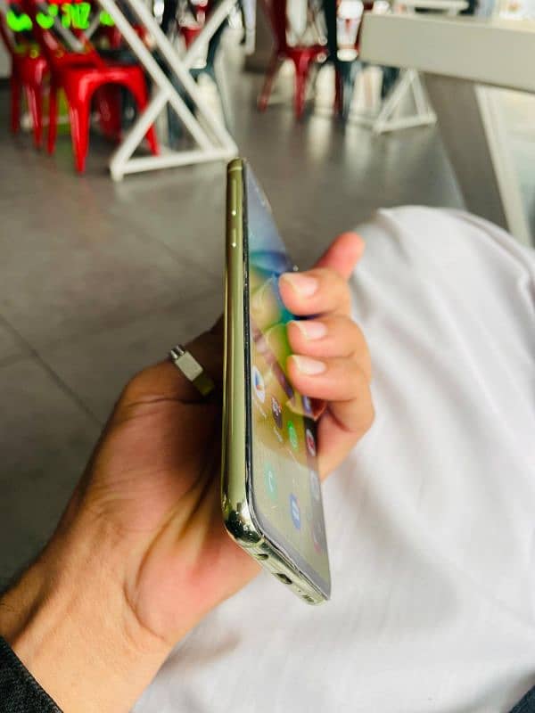 Samsung Galaxy S10e 6/128GB 3