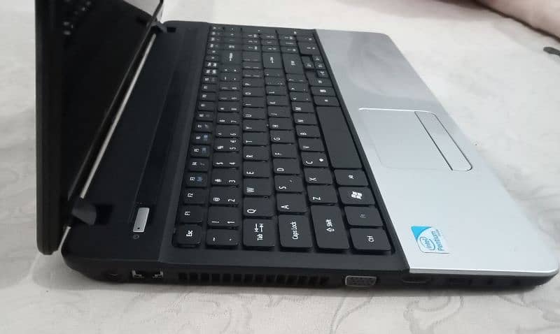 Acer laptop E1-531 2