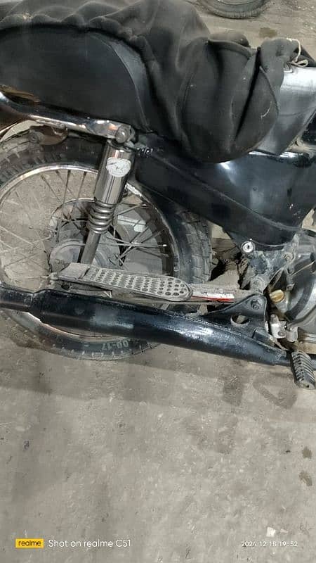 Honda 125 1982 read add 1