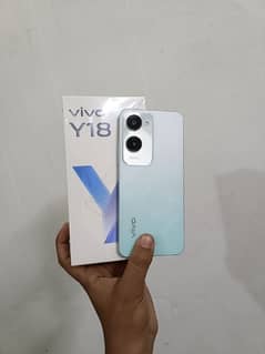 Y18 vivo (4+4/128) ,,,,,03221781446