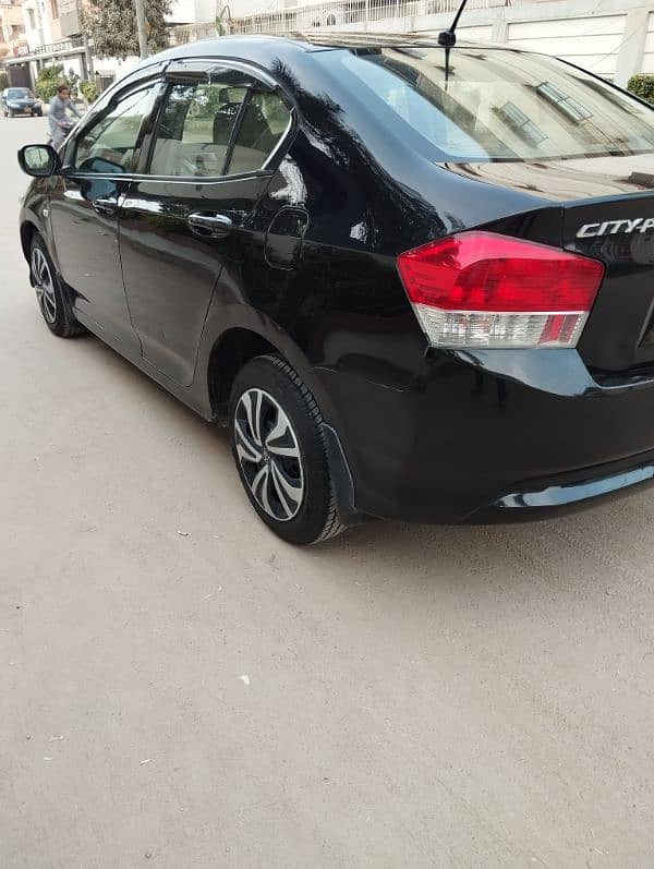 Honda City IVTEC Automatic Model 2011 4