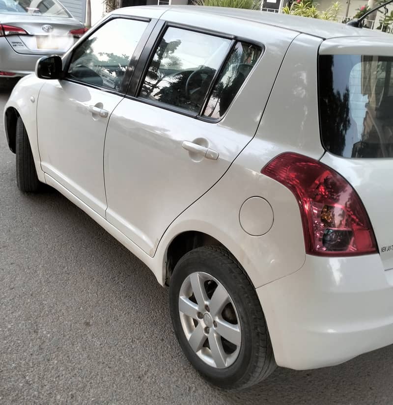 Suzuki Swift 1.3 DLX automatic 2