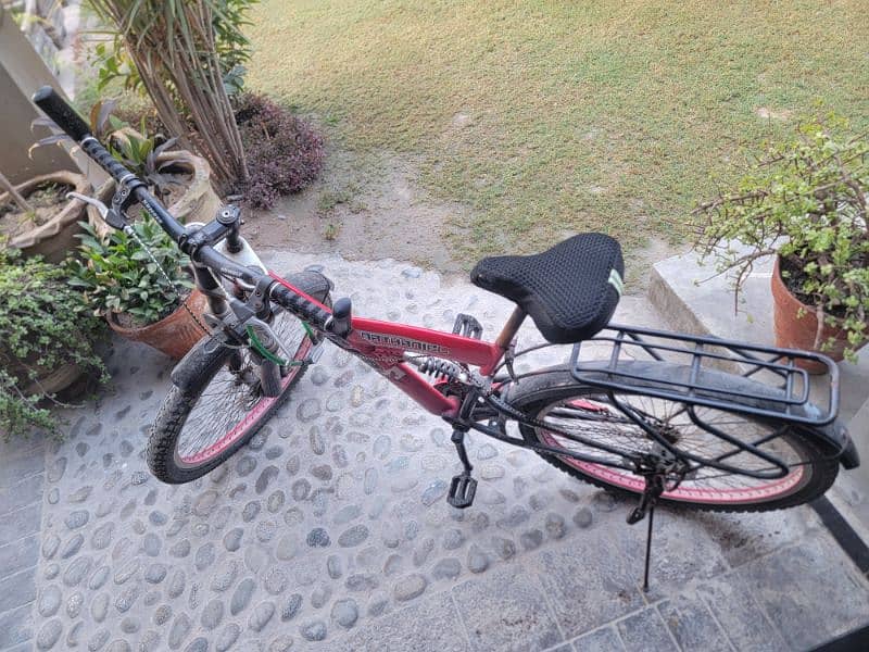 Humber Bicycle for sale in good condition 2