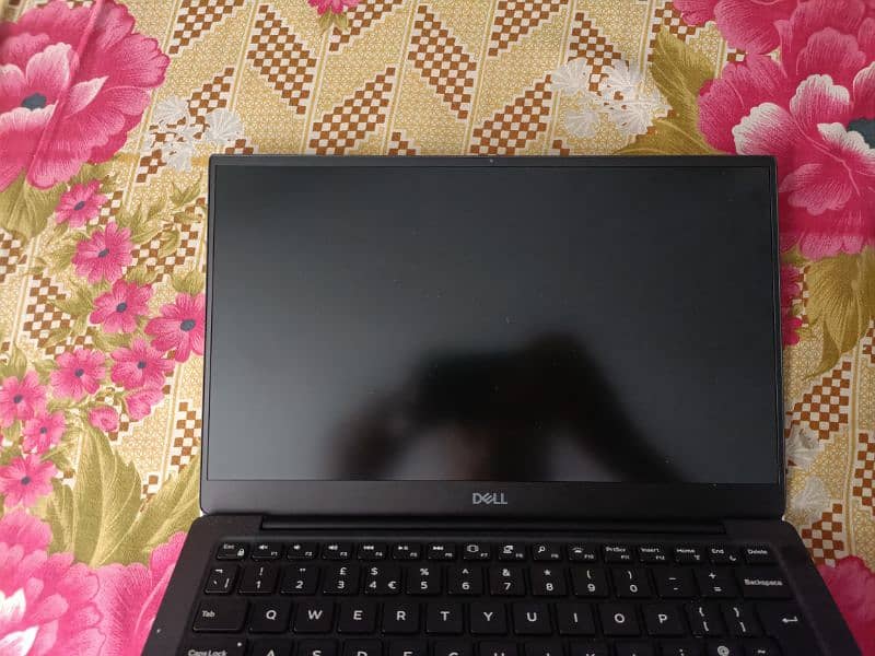 Dell XPS 7390 i5 10th gen 8gb ram 256gb Exchange Possible Good Mobile 1