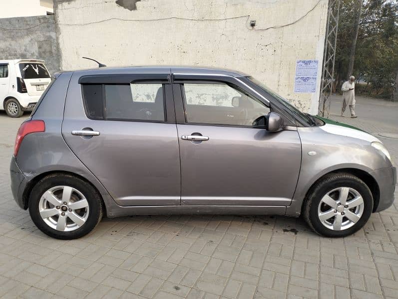 Suzuki Swift 2013 DLX 1.3 6