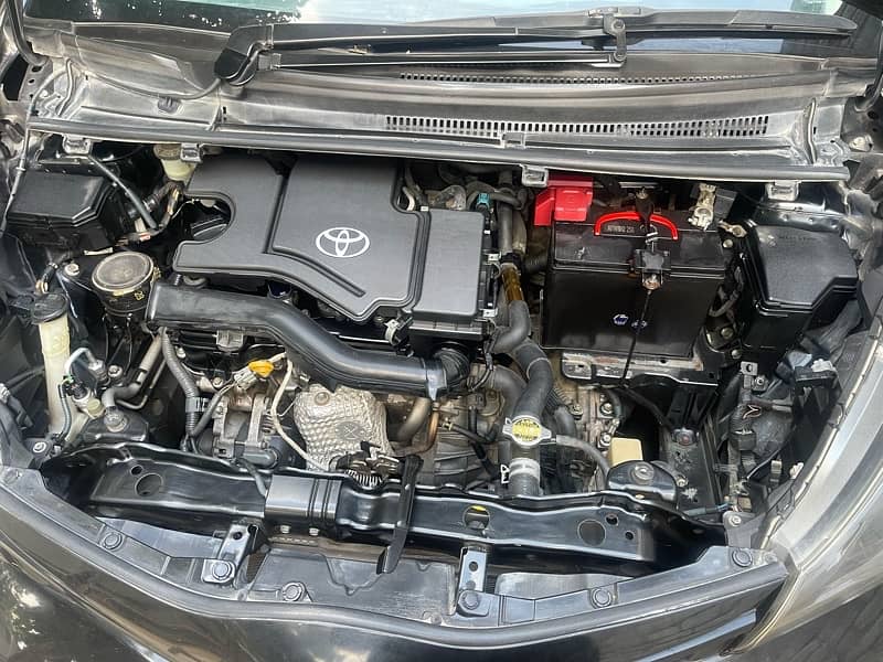 Toyota Vitz 2014 registerd 2018 3