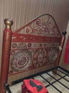 Iron bed In king size