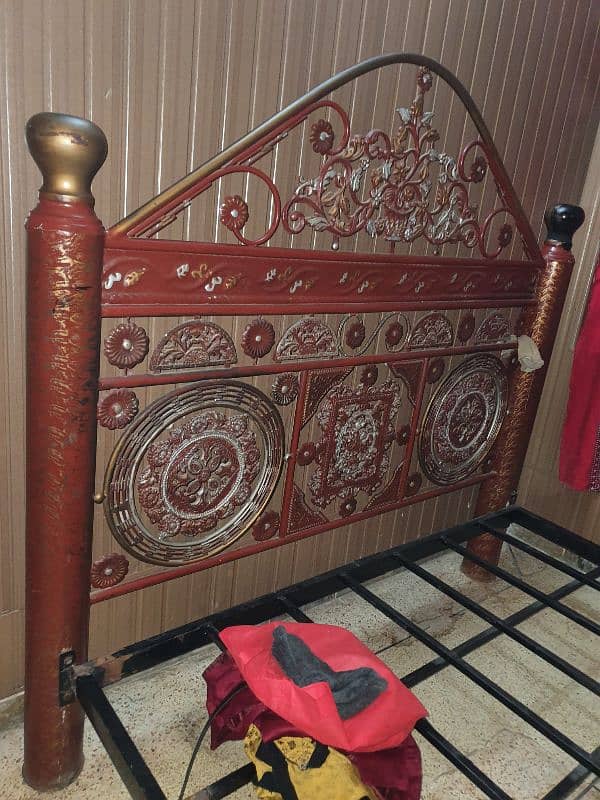 Iron bed In king size 1