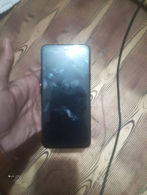 Lg G8X 6/64 Non PTA 8.5/10 condition 4