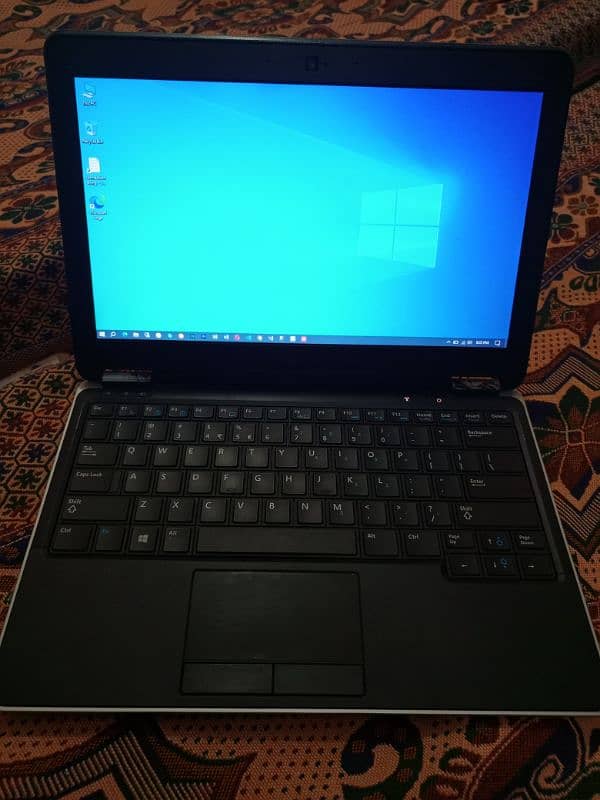 Dell Latitude E7240 7