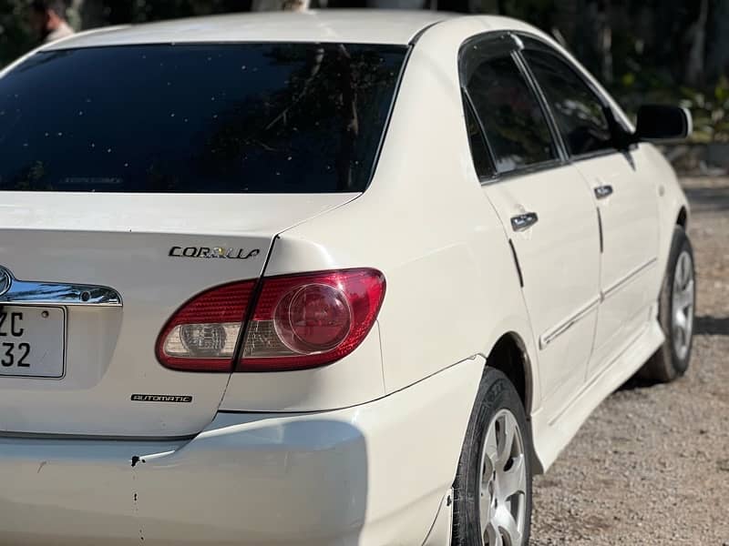 Toyota Corolla se saloon 2004 auto AC CNG 3