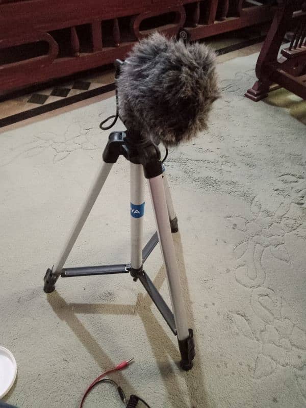 BOYA By- MM 1 Microphone with Stand 1