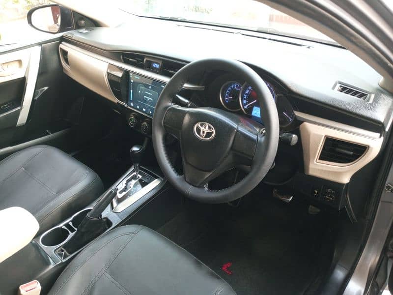 Toyota Corolla GLI 2015 Automatic Outclass Original in DHA Karachi 6