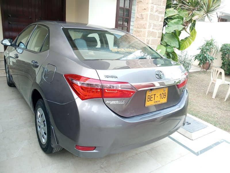 Toyota Corolla GLI 2015 Automatic Outclass Original in DHA Karachi 7