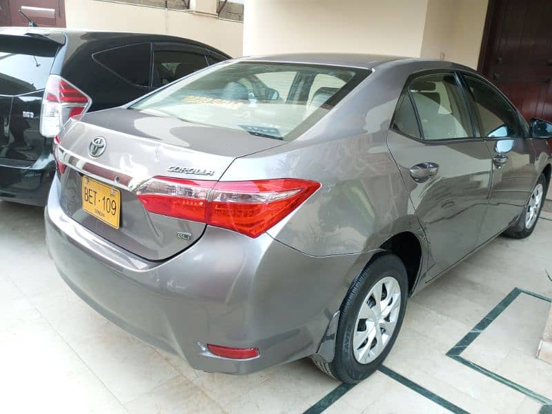 Toyota Corolla GLI 2015 Automatic Outclass Original in DHA Karachi 8