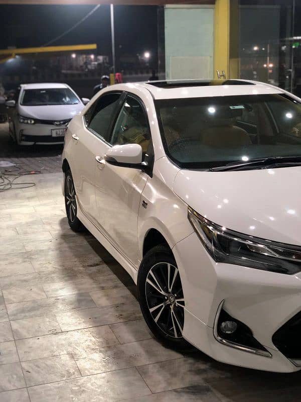 Toyota Altis Grande 2022 0