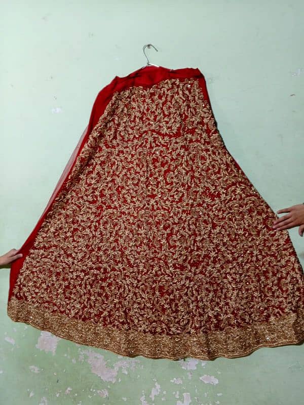 bride lehnga 0