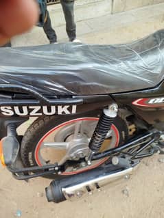 Suzuki 110 1000 km condition new 10/10