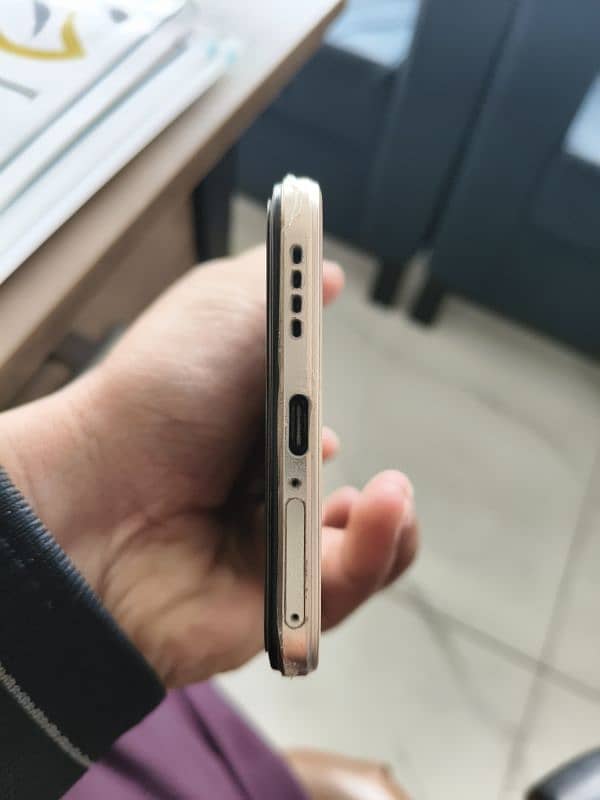 Vivo V23e For sale one hand use 3