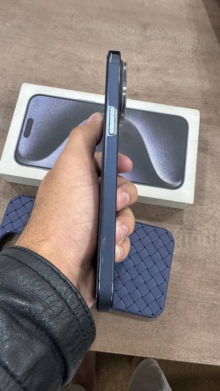 iphone 15 pro max 256 gb Blue titanium color 1