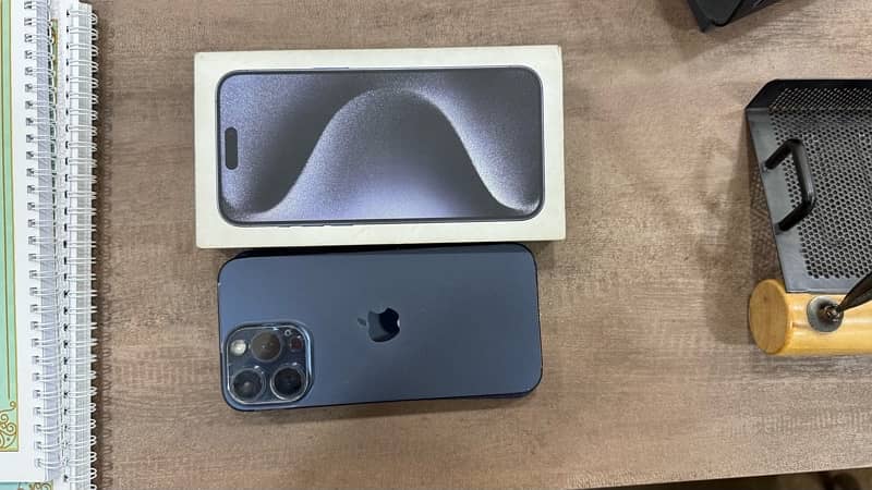 iphone 15 pro max 256 gb Blue titanium color 2