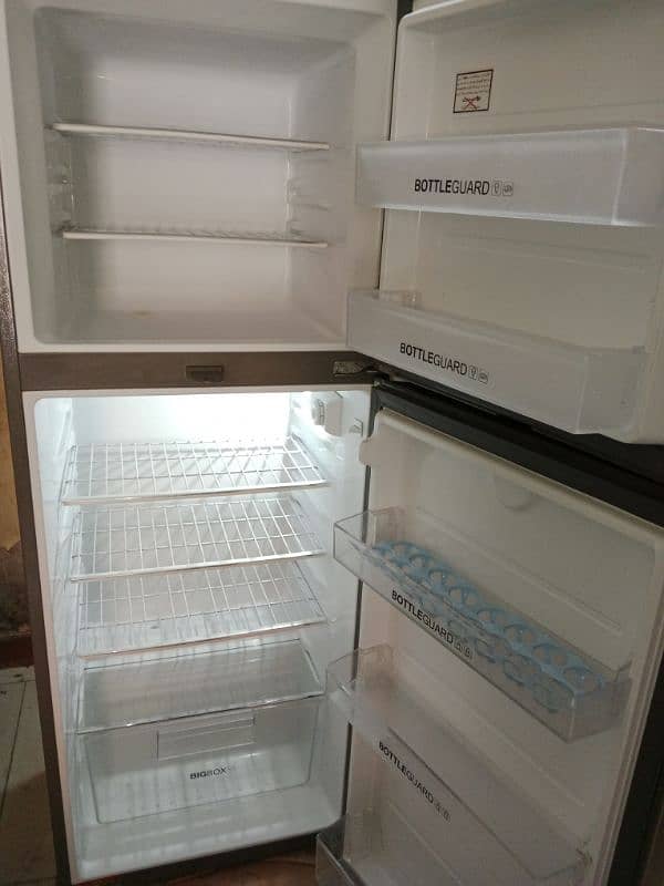 Haier new condition medium size fridge totally guanine 03014525103 1