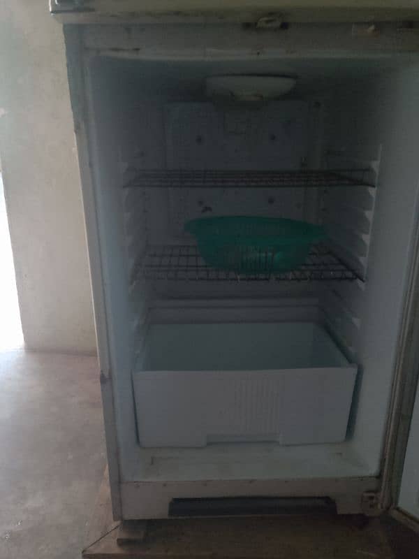 fridge for sale normal condition hai direct call 03131122145 wathsap 3