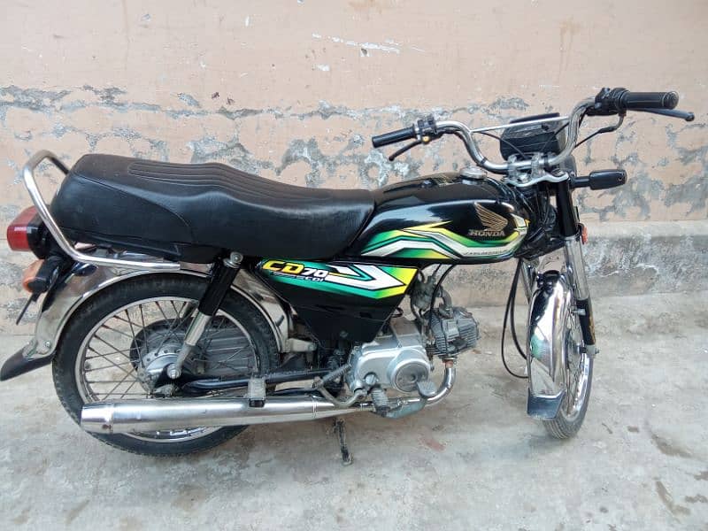 Honda CD70 4