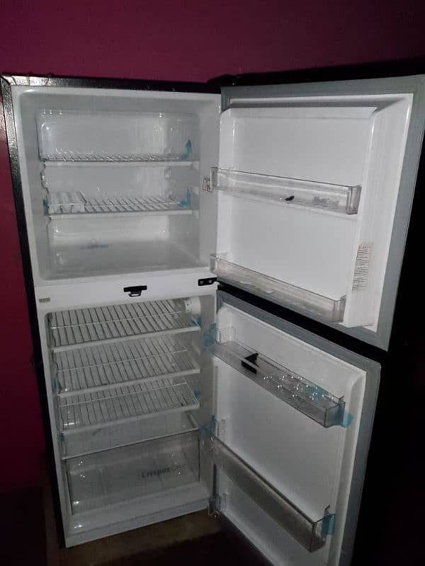 DAWLANCE FRIDGE 1