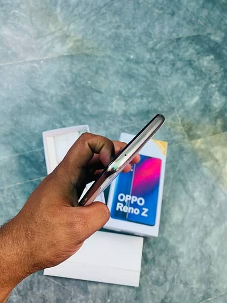 Oppo Reno Z (8gb/512gb) urgent Sale. 0/3/0/9/1/0/1/8/1/2/3 11