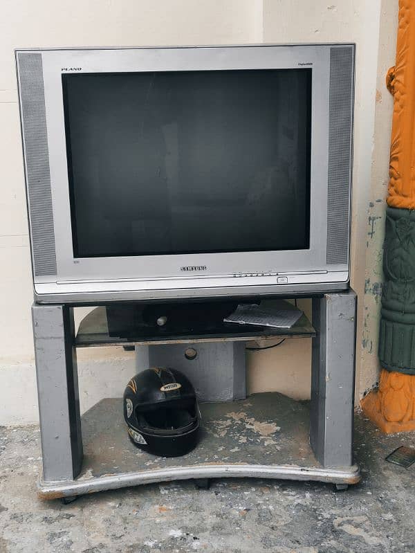 Samsung tv with DVD 1