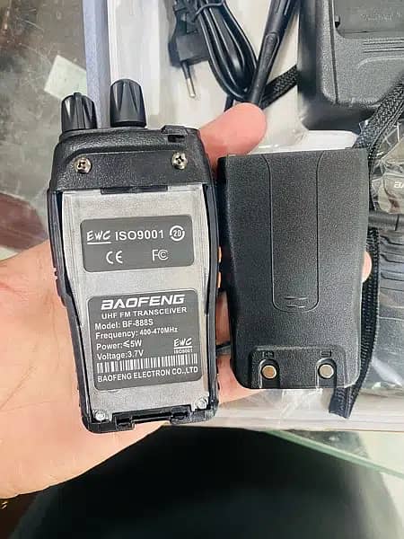 WALKIE TALKIE\INTERCOM\WIRLESS\HIKING GADGET\HIKING GEAR\LIMITED STOC 4