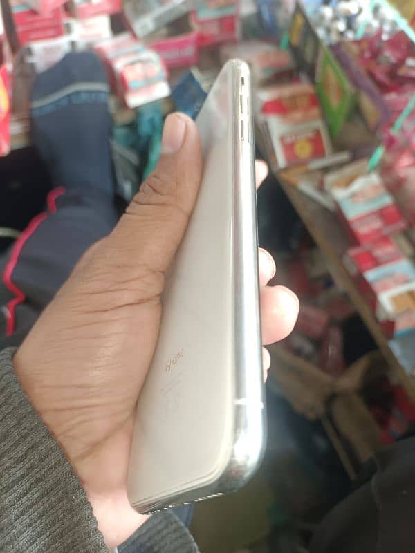 Iphone X 64 GB Pta Approved  with Box 1