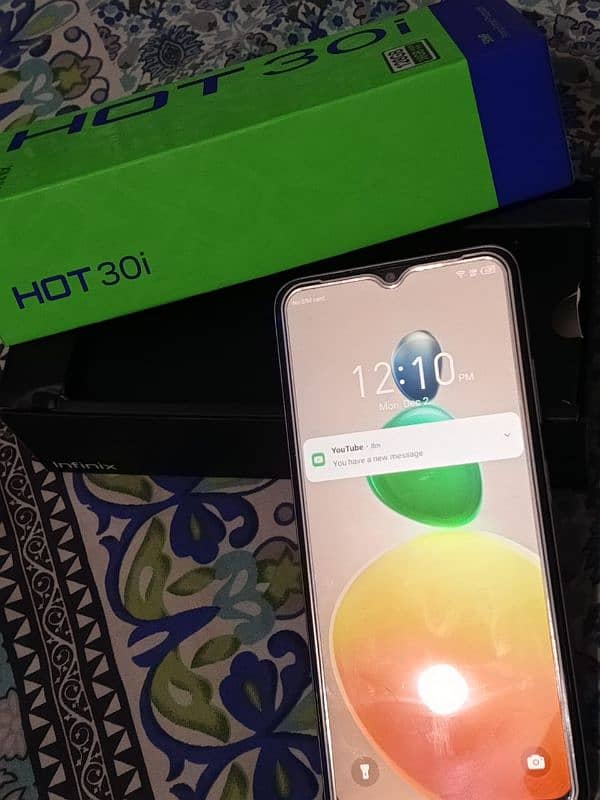 infinix hot 30i 8+8 16/128 GB hai with box @charger 3