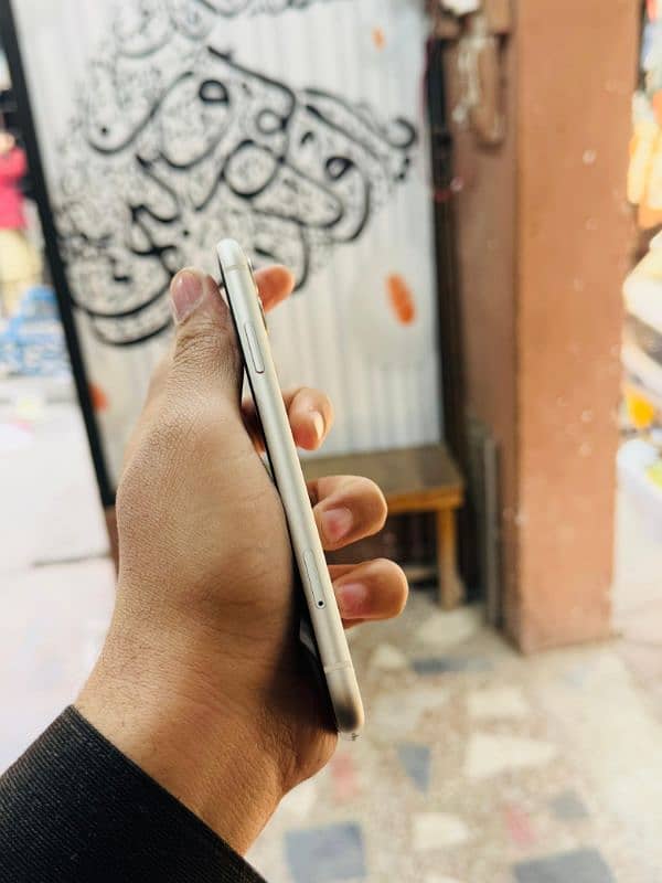 iphone 11 Non PTA Waterpack 1