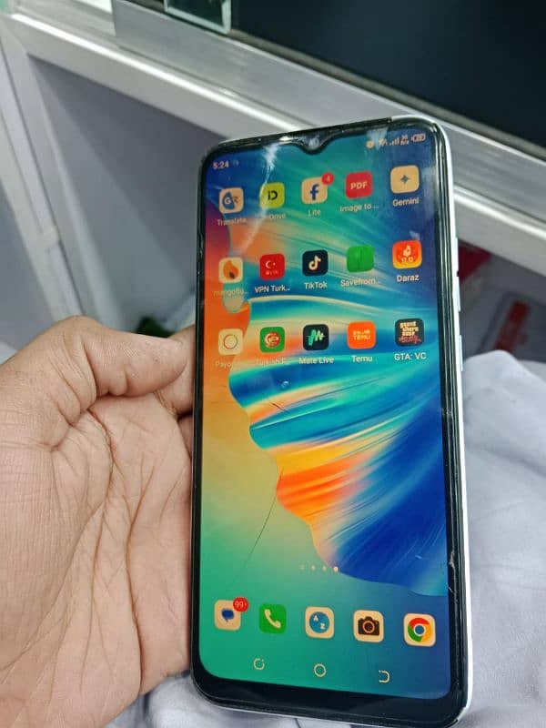 Tecno Spark 6 Go 4