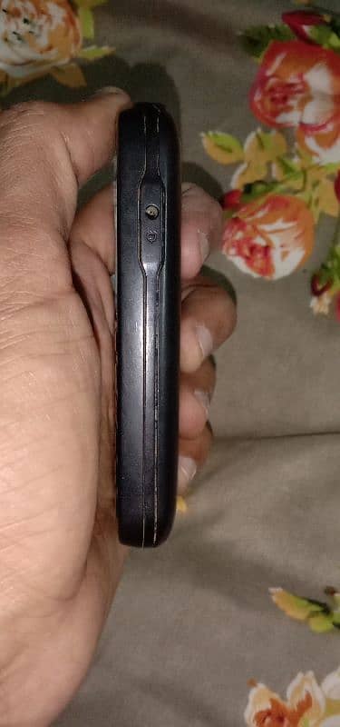 Nokia 1280 Original 2011 with charger 5