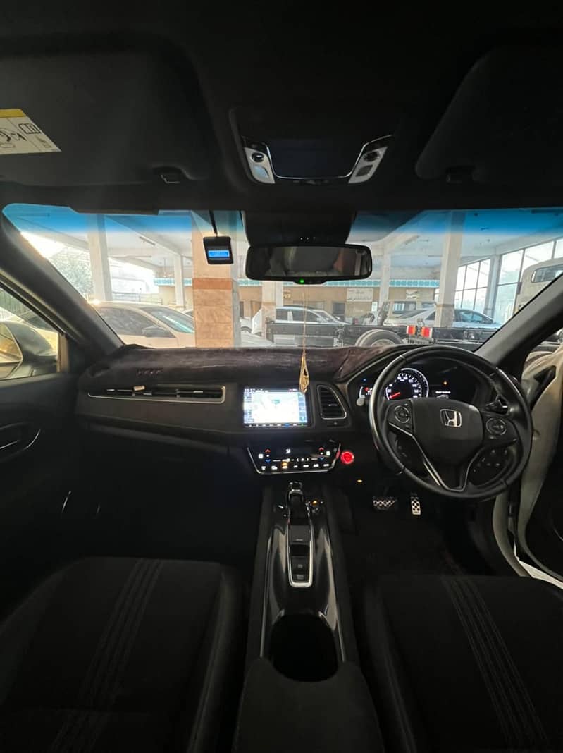 Honda Vezel RS Automatic 2018/2023 8