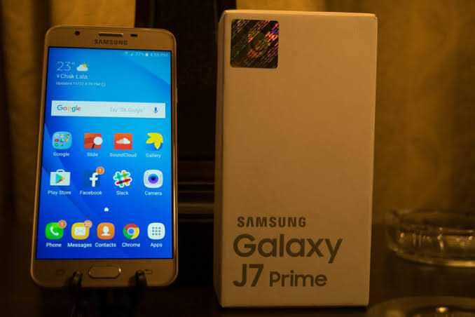 Samsung Mobile J7 0