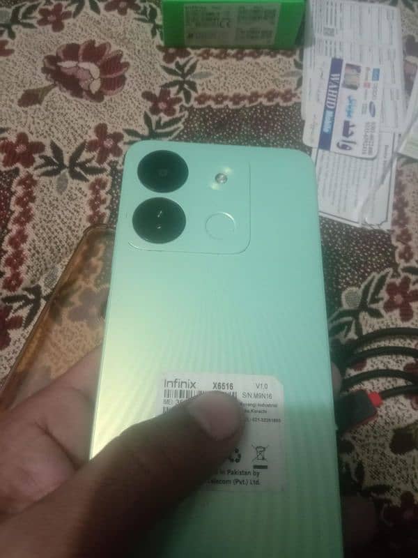 Infinix smart 7 4/64 with boxcharger 1