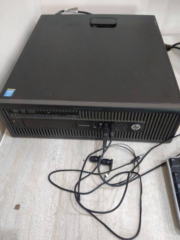 cor i5 computer with LCD,keyboard and mouse for sale 1