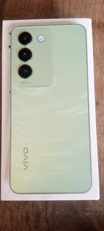 Vivo y100 ful warranty complete box 0