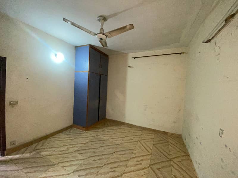 Full House 3 Marla 4 Bed 4 Bath For Rent At Ali Park Near Bhatta Chowk and Airport ( with Gas ) 12