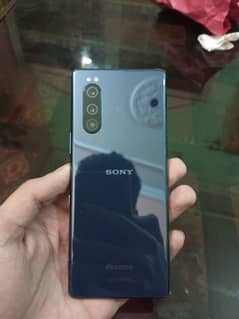 Sony Xperia 5 (non-pta) 9.5/10 condition. . . no line, no dot, no shade.