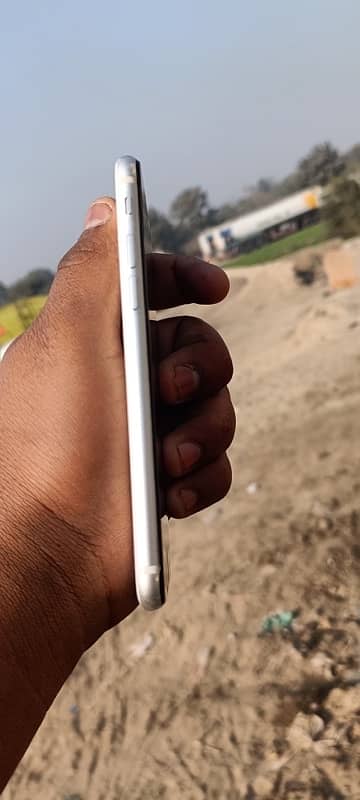 iPhone SE 2020 pta approved 4