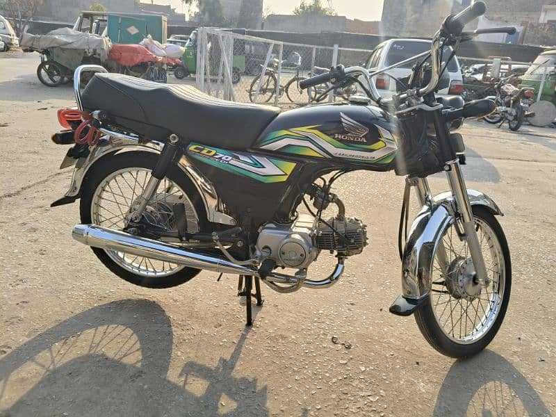 Honda CD-70 Black colour lush condition 0