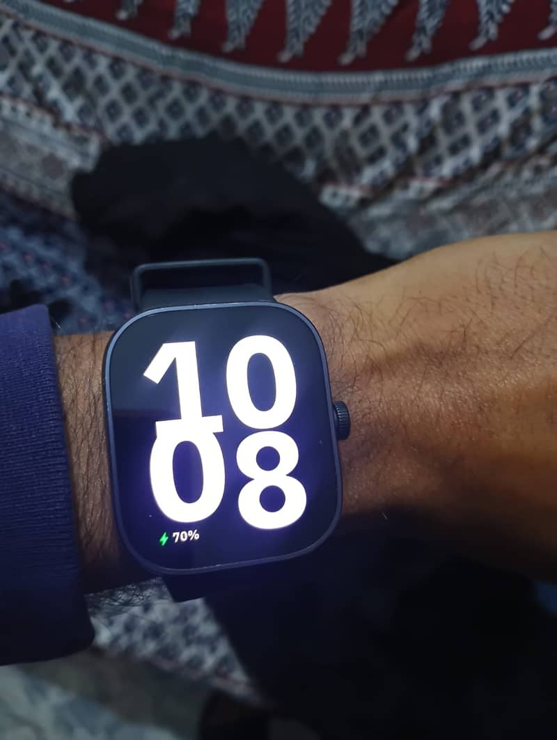 mi watch 4 . . . . . . . . . . 1 month used with box 20 days battery life 1