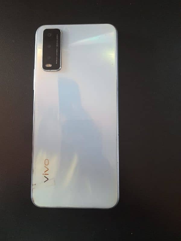 vivo model v,2043,/21 ram 4 64 GB 5