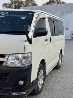 Toyota Hiace baksa